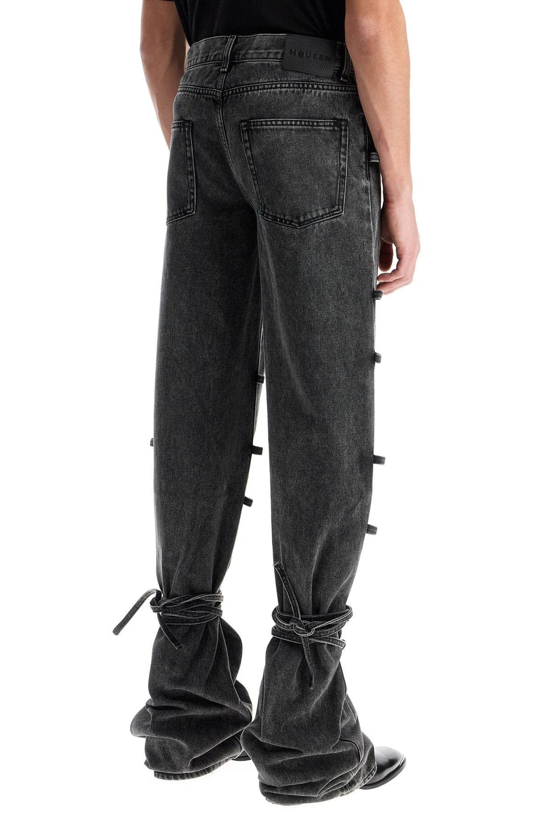 Alexander Mcqueen Jeans 50 Alexander Mcqueen baggy jeans with knotted detail Alexander Mcqueen baggy jeans with knotted detail Brand